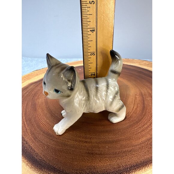 Vintage Porcelain Cat Figurine 3.5" Striped Details Hand-Painted Mid Century Col - Picture 6 of 7